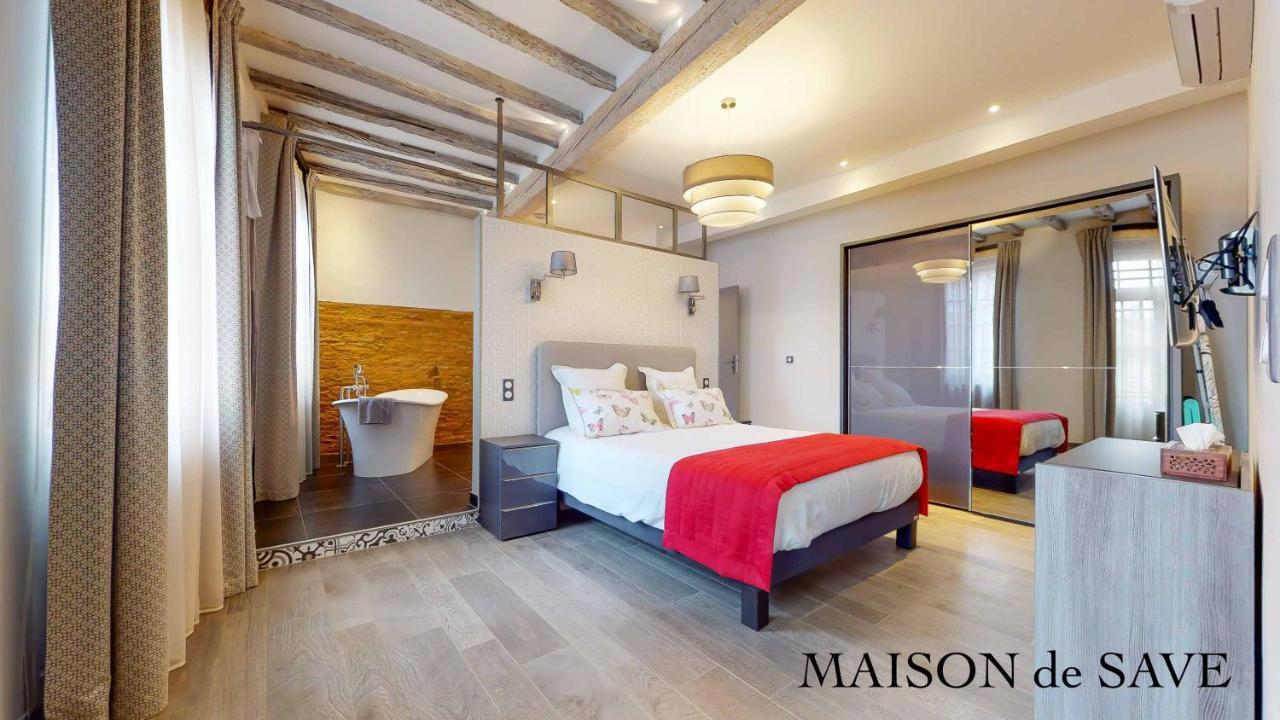 Maison De Save L'Isle-Jourdain  Exterior photo